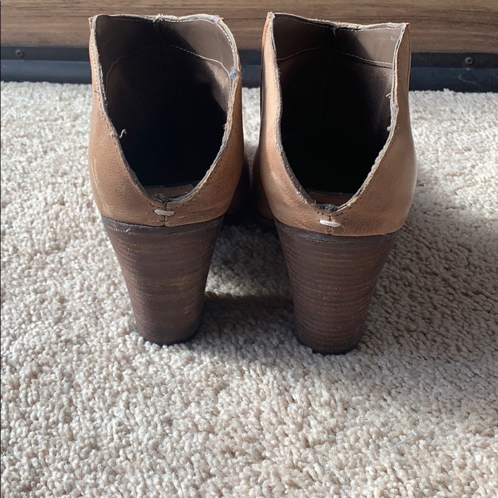 Shoes - Picture 2 of 6